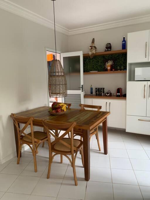 Casa Em Riviera De Sao Lourenco Pratica E Confortavel, Reformada E Equipada! Сasa de vacaciones
