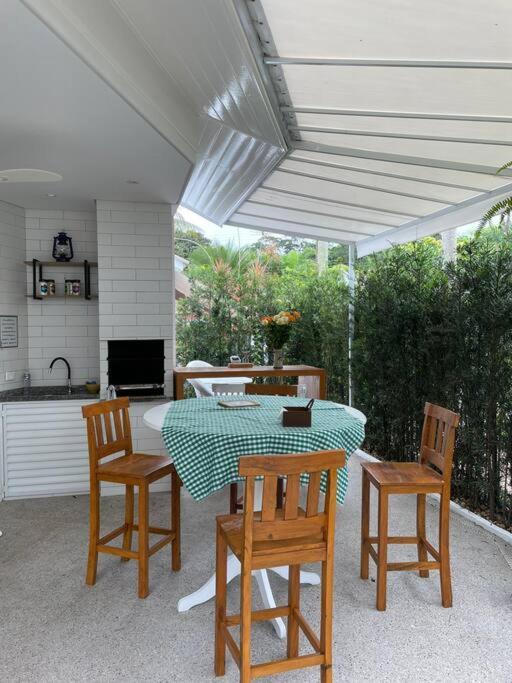 Casa Em Riviera De Sao Lourenco Pratica E Confortavel, Reformada E Equipada! Bertioga